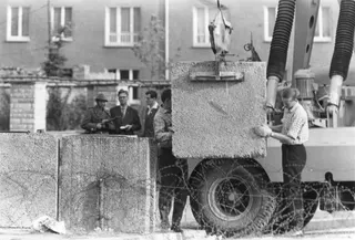 Helmut J. Wolf: Bundesarchiv Bild 173-1321, Berlin, Mauerbau